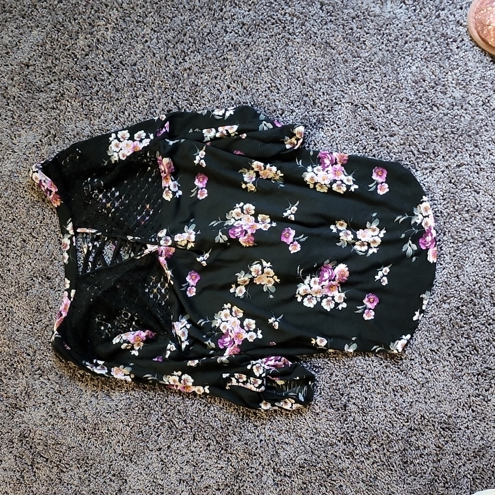 Shirt - Picture 2 of 2